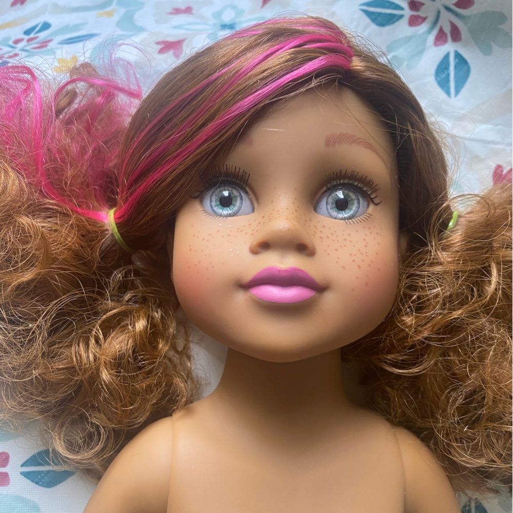 Journey Girls Alana hand painted face - Picture 6 of 13